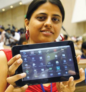 India-unveils-$35-tablet-computer