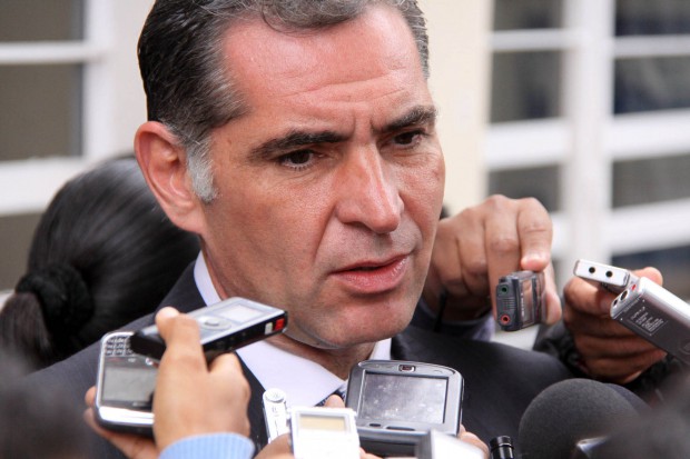 Quien no acuda a clases en Oaxaca, podría perder su plaza: Gabino Cué