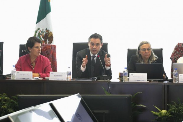 Participa SEP en diálogo para formular Política Nacional de Evaluación de la Educación