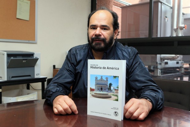 Académico de UAM, nuevo director de “Revista de Historia de América”