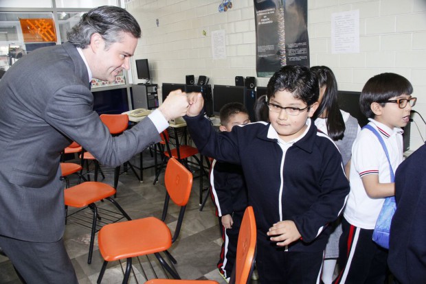 Brutal, racista, clasista y altanera, la reforma educativa con docentes: Manuel Gil