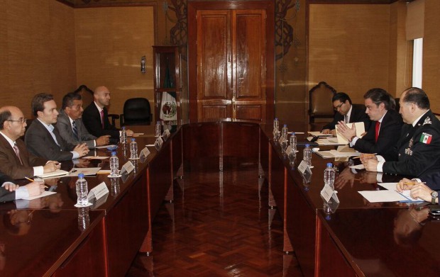 Evalúan Nuño y Velasco proyectos educativos para 2016