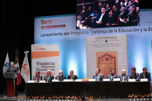 En México, pocos pero poderosos ven la educación como negocio: SNTE
