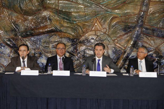 26 mil maestros listos para sustituir a quienes serían dados de baja: Nuño