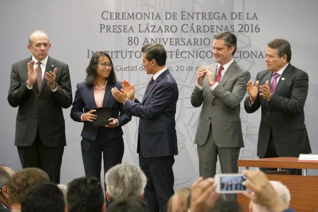 El gobierno es respetuoso de la vida interna del IPN: Peña Nieto