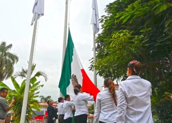 Honores a la bandera: Espacios de ajusticiamiento profesoral y desconocimiento público en la Normal Rural Luis Villarreal del Mexe Hidalgo