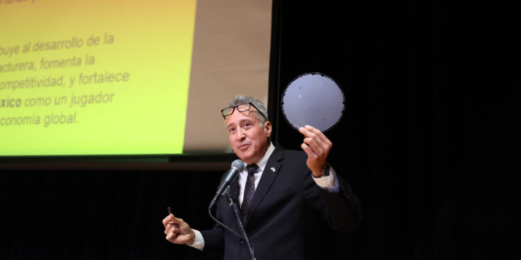 Se declara IPN listo para participar en el Plan para el Desarrollo de la Industria de Semiconductores en México 2024-2030