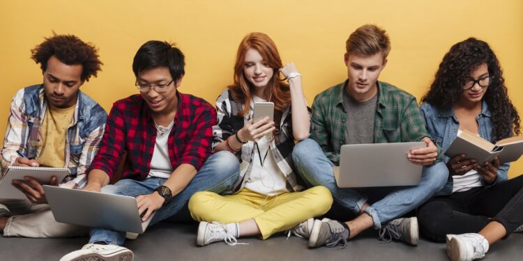 Insta la SEP a universidades a asumir el reto de la digitalización en la educación superior