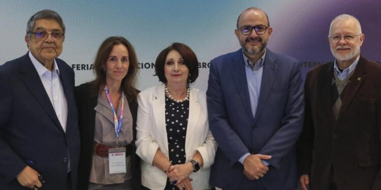 Rompe la FIL Guadalajara récords en todos los rubros