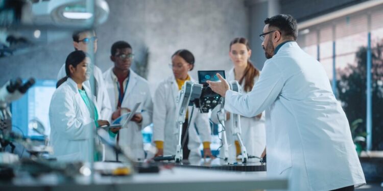 La UAM debe dejar atrás “estrategias obsoletas” y orientar la investigación hacia necesidades sociales urgentes: Pacheco López