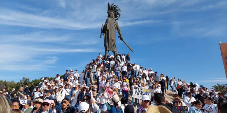 Asamblea sindical del SNTE en un ambiente de opacidad y burocracia.