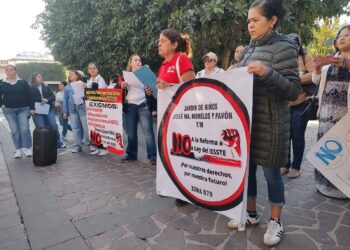 Manifestación de docentes en México contra la reforma a la Ley del ISSSTE 2025.
