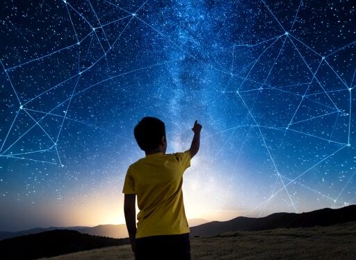 Niño mirando el cielo estrellado, simbolizando la curiosidad como motor del aprendizaje.
