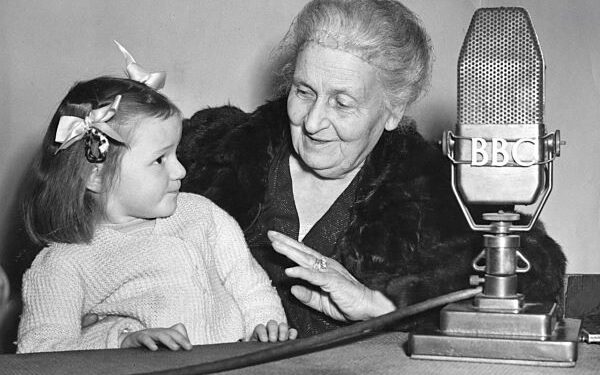 María Montessori: la científica que escuchó a los niños