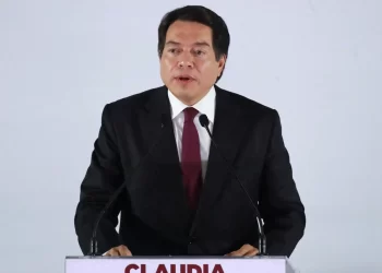 Mario Delgado hablando en la mañanera.