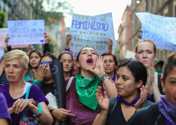 De la ausencia a la incidencia: mujeres tejiendo políticas para la vida