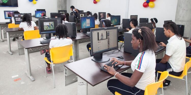 Acceso a la IA en las escuelas: ¿cómo se ve Venezuela?