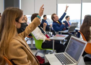 Las universidades de AL enfrentan fuertes desafíos estructurales para adaptarse a la IA.- Diálogo Interamericano