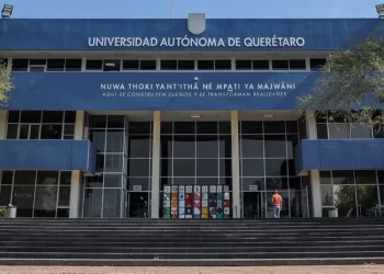 Morena va por las universidades