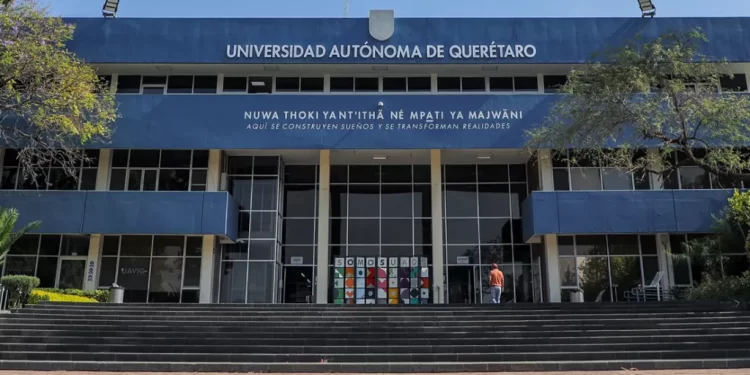 Morena va por las universidades