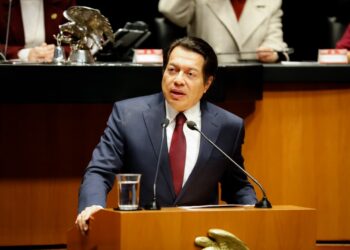 Critican en redes a Mario Delgado por decir que “los niños que no nacen no van a la escuela”