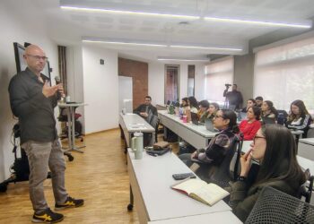 Educación dual bajo la lupa: expertos analizan su impacto y viabilidad en distintos países