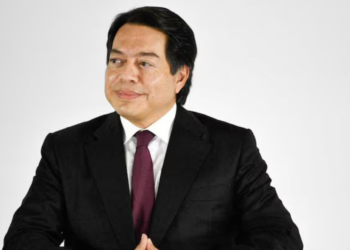 Docentes piden la salida de Mario Delgado tras polémica en la SEP