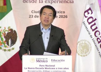 SEP celebra foro sobre la NEM mientras docentes reclaman problemas no resueltos