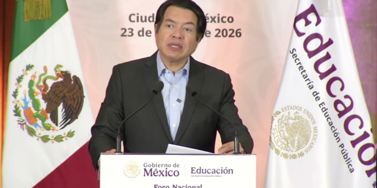 SEP celebra foro sobre la NEM mientras docentes reclaman problemas no resueltos