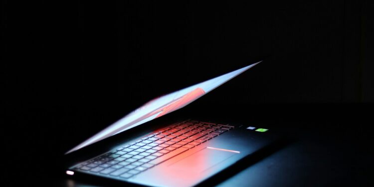 Tu flujo de trabajo merece velocidad: Descubre la selección Lenovo que está transformando oficinas